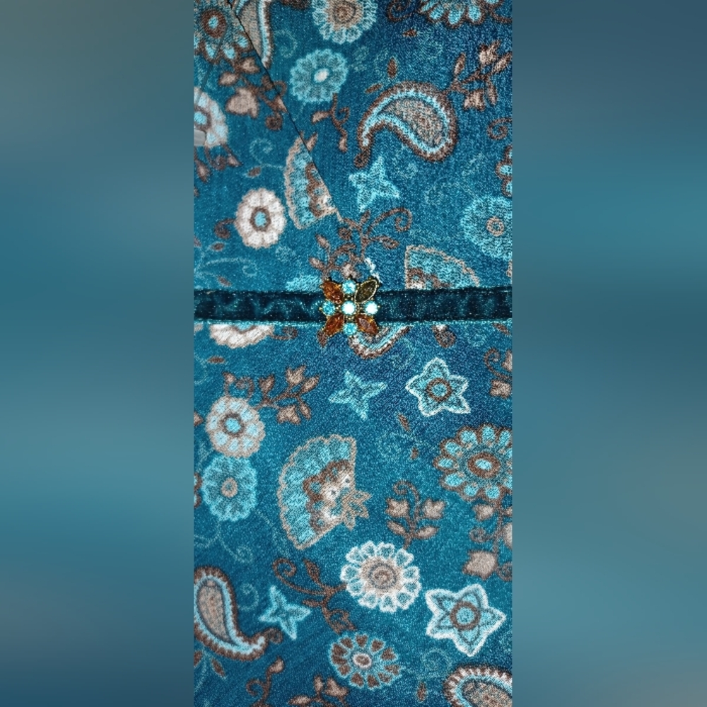 New Daisy Fuentes Teal and Brown Paisley Fabric